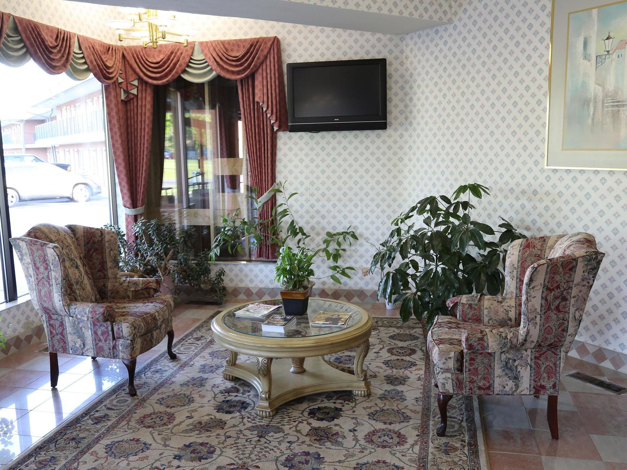 Magnuson Hotel Howell/Brighton Ngoại thất bức ảnh